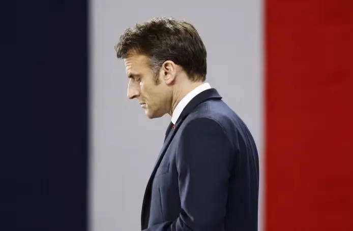 Γαλλία: Το πολιτικό χάος οδηγεί το κόστος δανεισμού σε ελληνικά επίπεδα