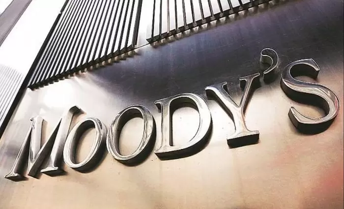 Οι Moody's αξιολογούν θετικά τους διαχειριστές κόκκινων δανείων στην Ελλάδα