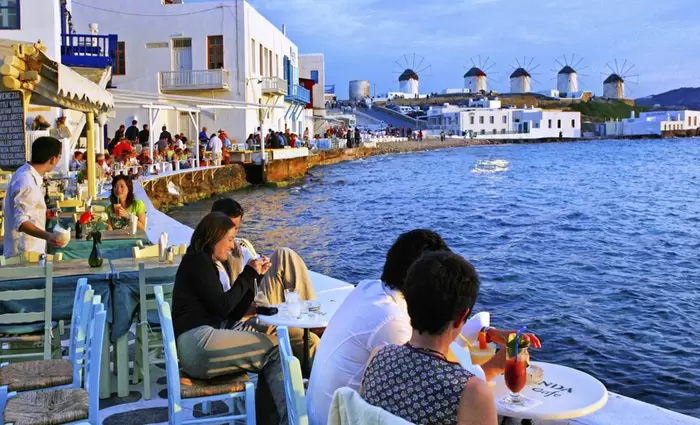 Ο ελληνικός τουρισμός ψάχνει 55.000 εργαζόμενους