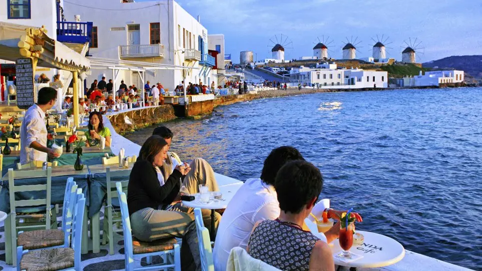 Ο ελληνικός τουρισμός ψάχνει 55.000 εργαζόμενους