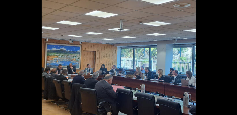 Δεν άρεσαν στη Βουλή οι προτάσεις του ΥΠΟΙΚ για τις πολλαπλές συντάξεις