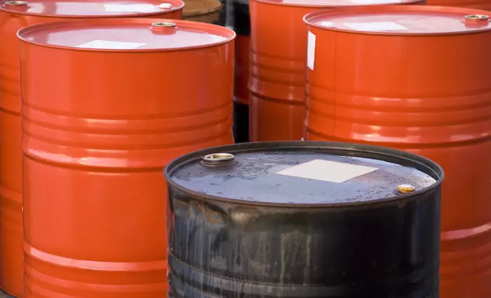 Υποχωρούν και πάλι οι τιμές του πετρελαίου στις ασιατικές αγορές