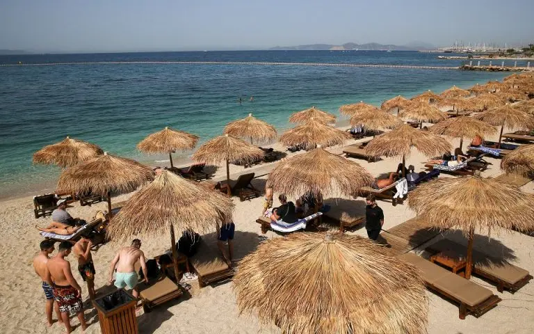 Σε δημοπρασία 14 παραλίες στην Ηλεία