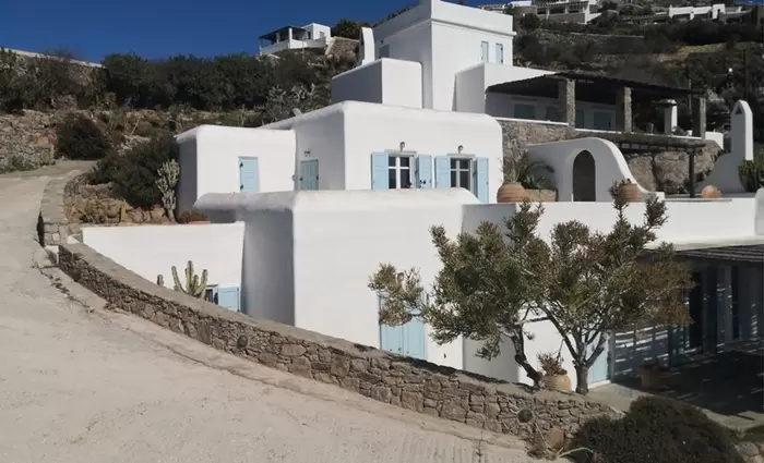 Πλειστηριασμοί: 2.000 σφυριά με «επώνυμους» και… Μύκονο αυτή την εβδομάδα (pics)