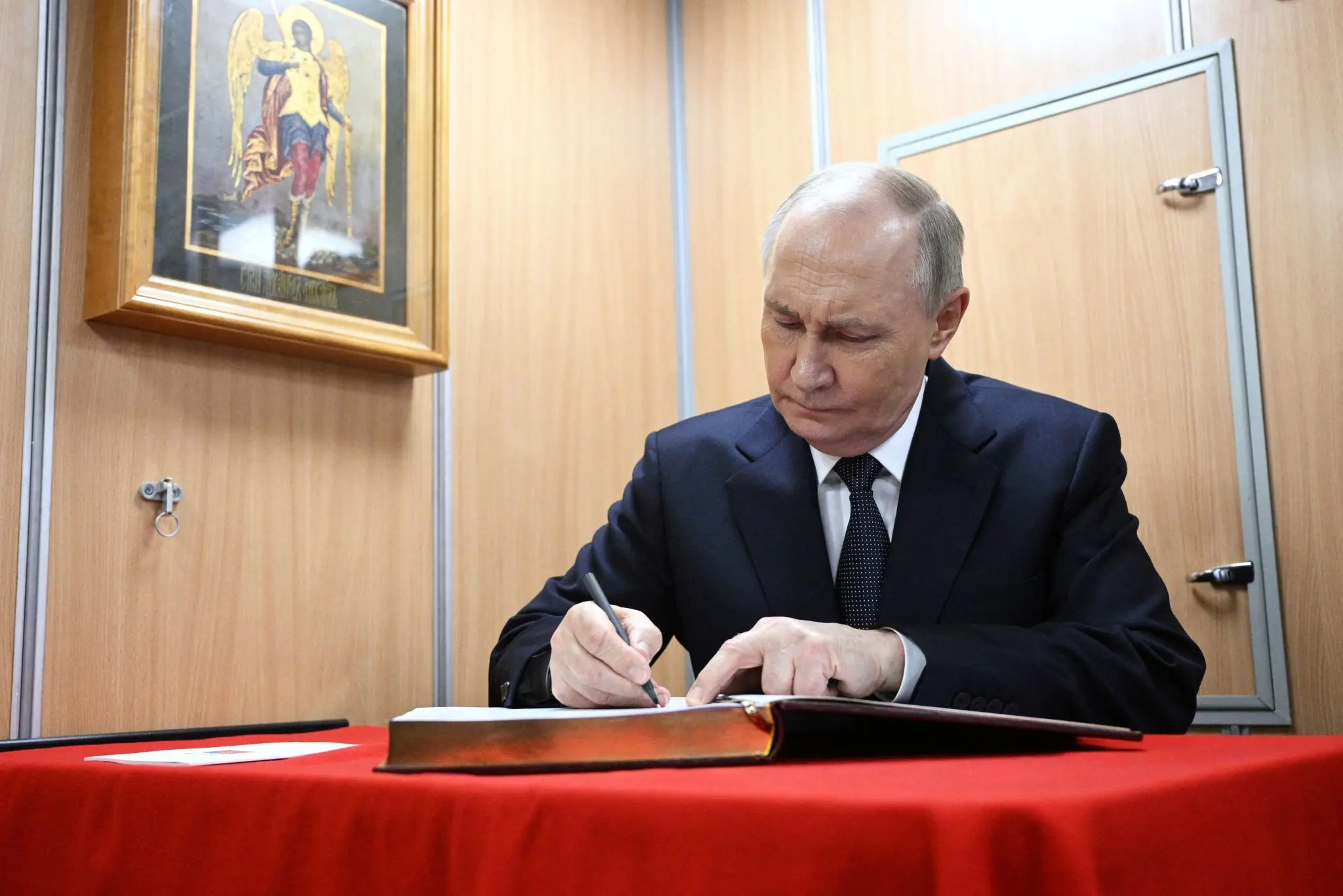 Ρωσία: Εκποιεί περιουσιακά στοιχεία για να καλυφθεί το κόστος του πολέμου