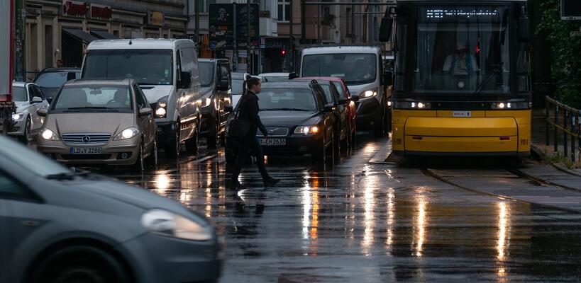 Πιο αυστηρό γίνεται το πλαίσιο εκπομπής καυσαερίων για τα οχήματα