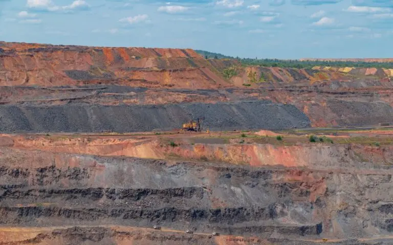 Σπάνιοι θησαυροί στο ελληνικό υπέδαφος κινούν επενδυτικό ενδιαφέρον