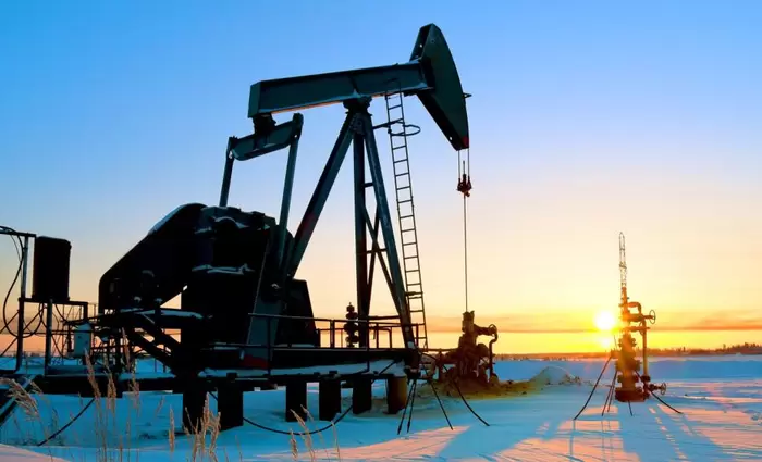 Περιμένουν μείωση μέχρι 15% της παραγωγής ρωσικού πετρελαίου