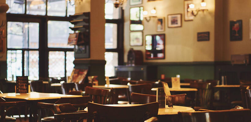 Αυτοί είναι οι νέοι κανόνες λειτουργίας εστιατορίων, μπαρ και καφέ από 1η Ιουλίου