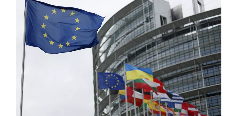 Bloomberg: Στο στόχαστρο της ΕΕ ρωσικό πετρέλαιο– Εξετάζει και την αποκοπή 20 τραπεζών από το SWIFT