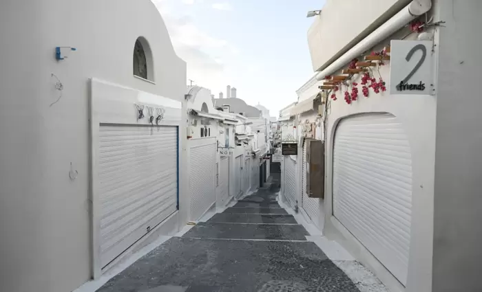 ΕΣΕΕ: Να εφαρμοστούν για Σαντορίνη και Αμοργό όλα τα μέτρα στήριξης που ίσχυαν στην πανδημία