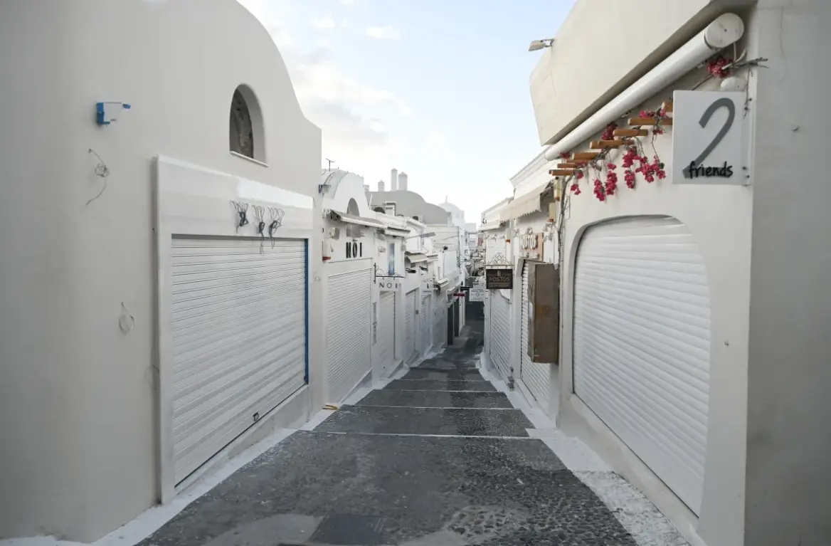 ΕΣΕΕ: Να εφαρμοστούν για Σαντορίνη και Αμοργό όλα τα μέτρα στήριξης που ίσχυαν στην πανδημία