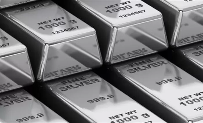 Γιατί «πετάει» το ασήμι