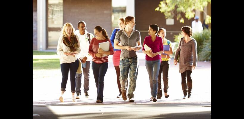 Επίδομα €700 σε φοιτητές για στέγαση και αεροπορικά