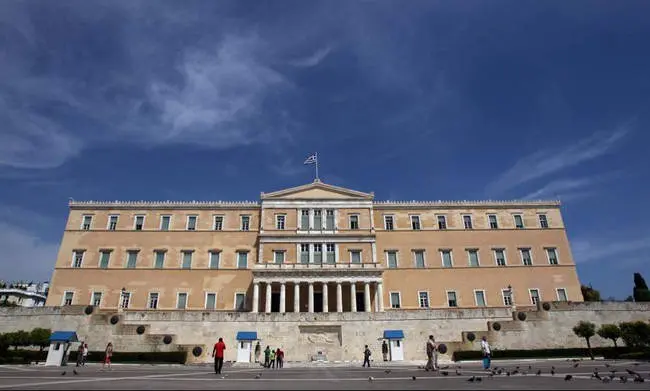 Ελλάδα: Εγκρίθηκε από τη βουλή ο κρατικός προϋπολογισμός