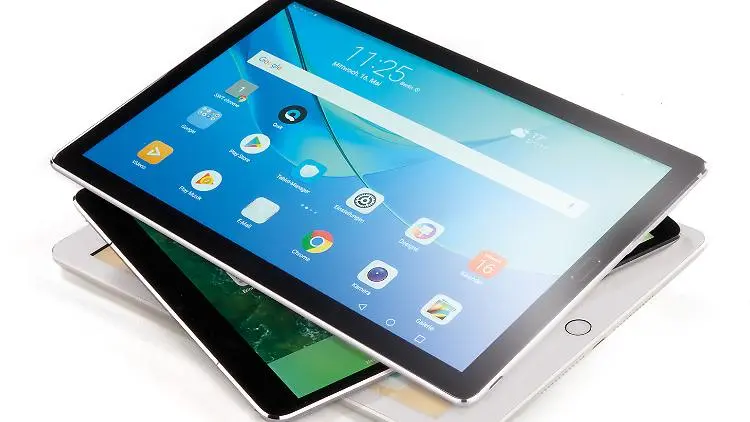 Χιλιάδες tablet παραδίδονται στα σχολεία για online εκπαίδευση