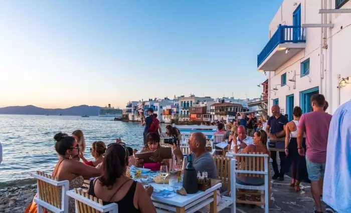 Ολοταχώς για επίσημο άνοιγμα του ελληνικού τουρισμού την 14η Μαΐου