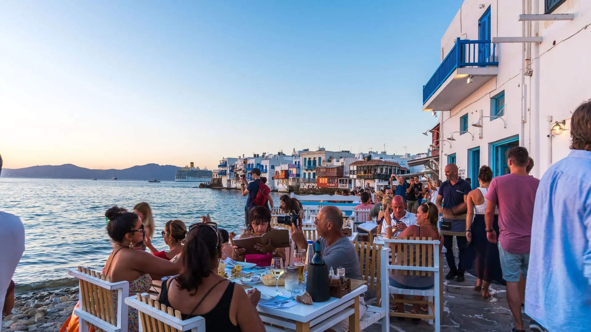 Η Ελλάδα θέλει να εκμεταλλευτεί τουριστικά τον κορωνοϊό