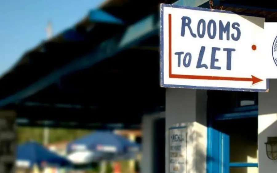 Ελλάδα: Κλείνουν τα τουριστικά καταλύματα