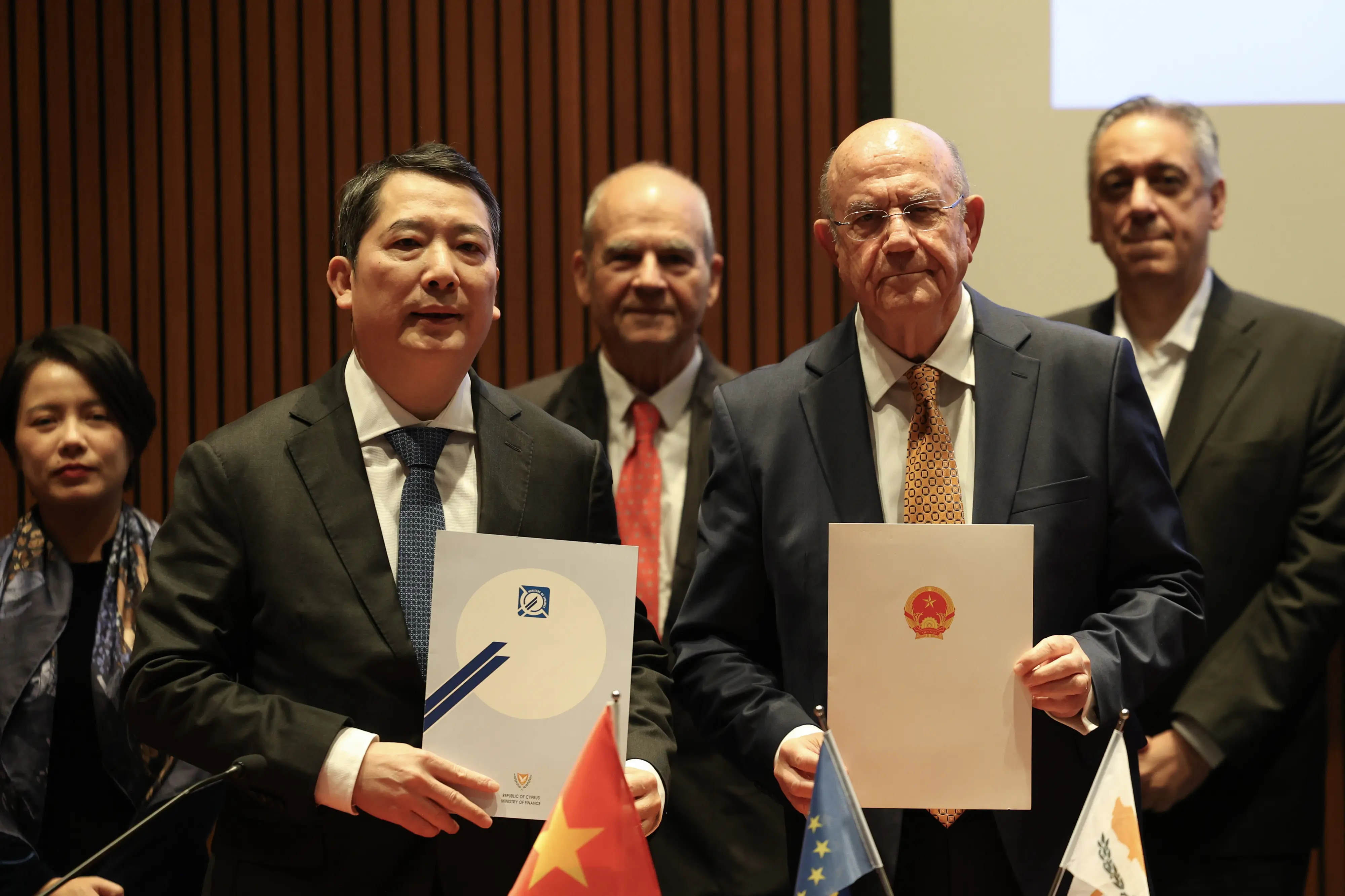 ΥΠΟΙΚ για προϋπολογισμό: Αναμένει καλή κατάληξη και ψήφισή του