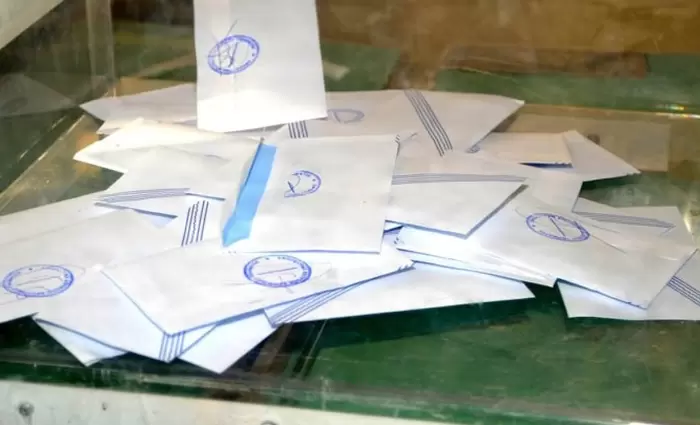 Κάλπες σε πέντε πόλεις της Βρετανίας για τους Έλληνες ψηφοφόρους