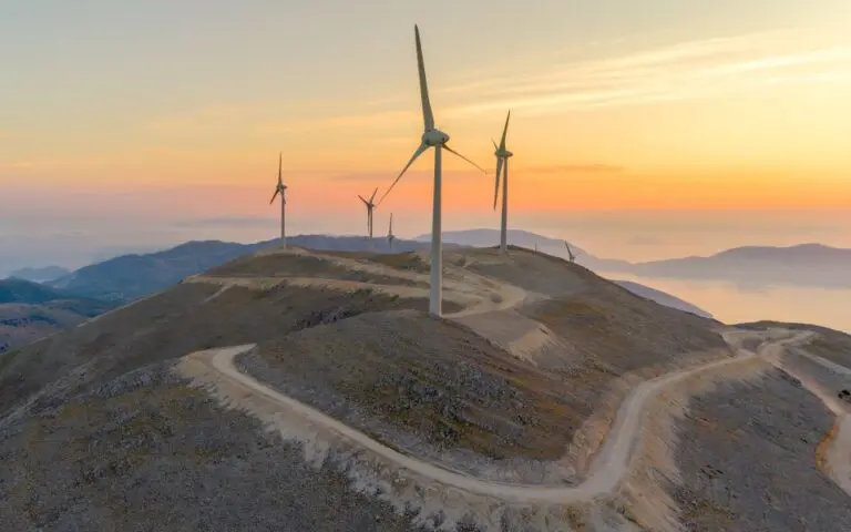 Επένδυση $1 δισ. από την Amazon σε αιολικά πάρκα στην Ελλάδα