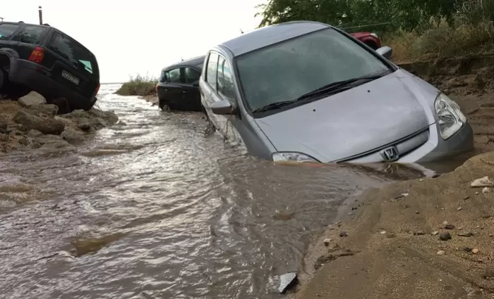 Φονικές καταιγίδες με έξι νεκρούς και εκατοντάδες τραυματίες στην Χαλκιδική