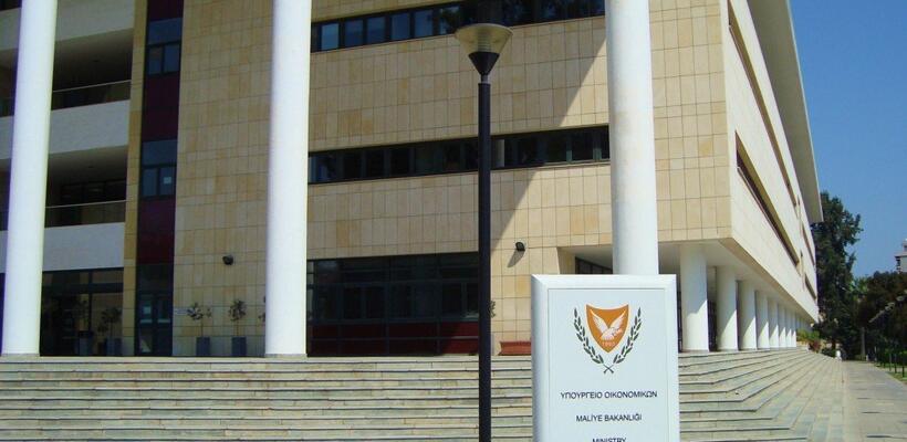 Μειώθηκαν οι κυβερνητικοί υπάλληλοι λόγω μετακίνησής τους στον ΟΚΥπΥ