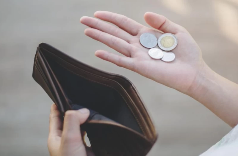 Eurostat: Μεγαλύτερες δυσκολίες στην καθημερινότητα για άτομα σε κίνδυνο φτώχειας στην Κύπρο