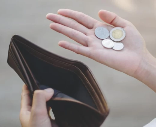 Eurostat: Μεγαλύτερες δυσκολίες στην καθημερινότητα για άτομα σε κίνδυνο φτώχειας στην Κύπρο