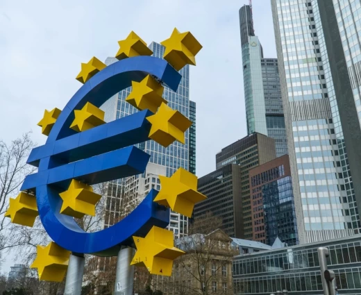 Ευρωζώνη: Επιταχύνονται οι μισθολογικές αυξήσεις το 2026 – Πιέσεις στην ΕΚΤ από πληθωρισμό και ενεργειακό κόστος