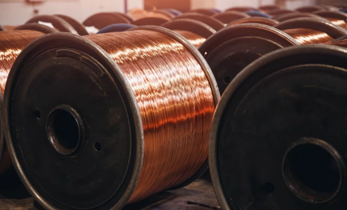 Χαλκός: Σε τροχιά για τα πρώτα εβδομαδιαία κέρδη από την έναρξη του πολέμου στο Ιράν