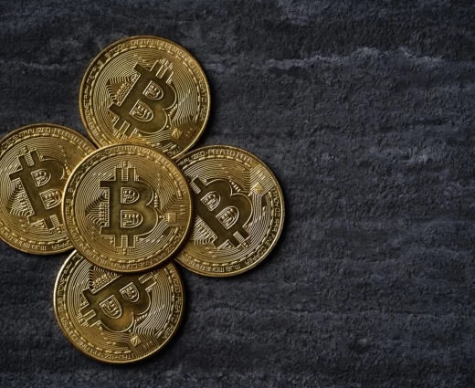 Bitcoin: Λήξη options $14 δισ. εν μέσω κλιμακούμενης έντασης στη Μέση Ανατολή