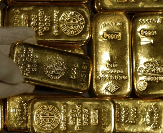 Χρυσός: Άνοδος κοντά στα $4.560 με ώθηση από Fed και δηλώσεις Τραμπ