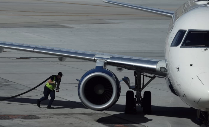 Δραματική προειδοποίηση IEA: Τελειώνουν τα αεροπορικά καύσιμα στην Ευρώπη