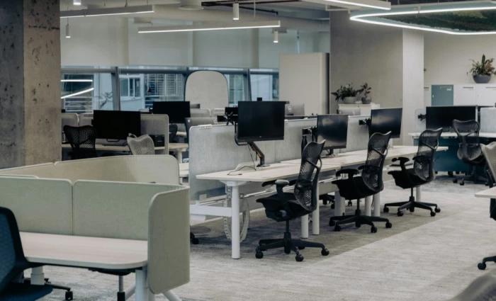 Big Tech: Κύμα απολύσεων με σχεδόν 80.000 θέσεις να χάνονται το 2026 λόγω AI