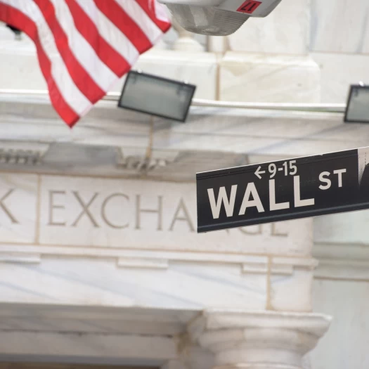 Wall Street: Η τεχνολογία και το ΑΕΠ στηρίζουν το ράλι του Απριλίου