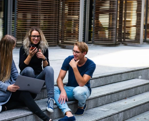 Deloitte: GenZ & Millennials επιδιώκουν την πρόοδο με τους δικούς τους όρους – Ποια η εικόνα στην Ελλάδα