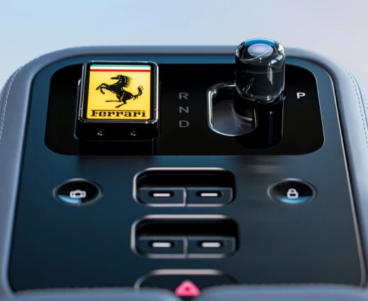 Ferrari: Η μετοχή καταρρέει μετά τις αρνητικές κριτικές για το πρώτο της EV