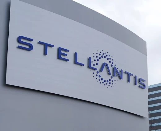 Stellantis: 5ετής επένδυση €60 δισ. με 60 νέα μοντέλα έως το 2030