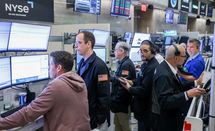 Wall Street: Κλυδωνίζεται η εκεχειρία στη Μέση Ανατολή και μαζί της οι δείκτες – Μεγάλος χαμένος ο Dow