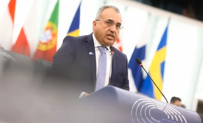 Υπάρχουν ευρωπαϊκά εργαλεία στήριξης του κυπριακού τουρισμού – Τι απάντησε η ΕΕ στον Μ. Χατζηπαντέλα