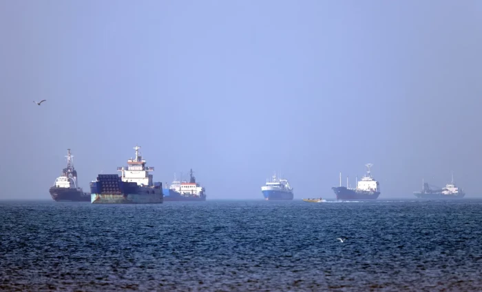 WSJ: Η αγορά πετρελαίου προεξοφλεί ότι το Ορμούζ δεν θα είναι ποτέ ξανά το ίδιο