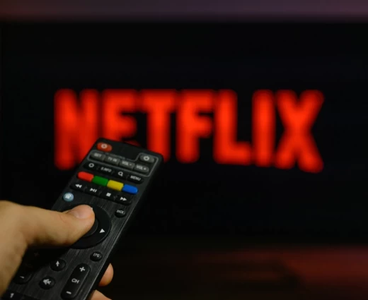 Netflix: Το κρίσιμο crash test μετά τη βουτιά 260 δισ. δολαρίων στην αξία της