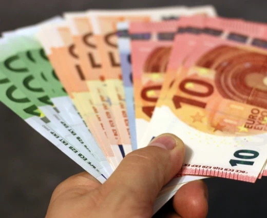 Αυξημένοι κατά 3,7% οι μισθοί στην Κύπρο το πρώτο 3μηνο -  Ανήλθαν στα €2.601 οι ακαθάριστες απολαβές