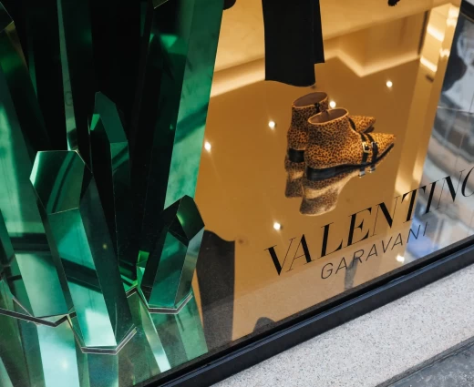 Η Valentino ετοιμάζει την πρώτη της έκδοση ομολόγου για να αποπληρώσει τις τράπεζες