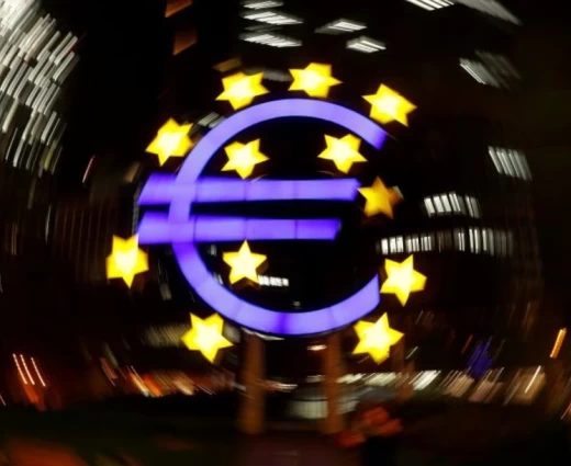 Bloomberg: Στο 0,8% η ανάπτυξη της Ευρωζώνης το 2026