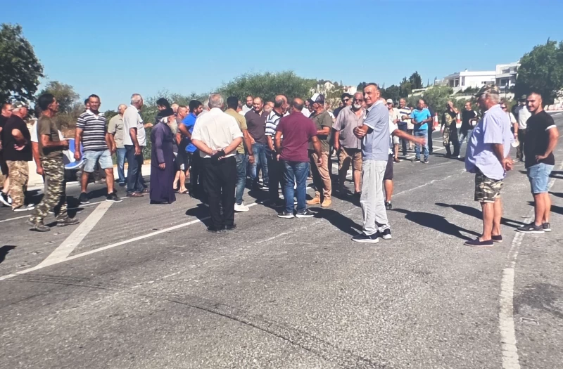 Αποζημιώσεις για όλες τις ποικιλίες σταφυλιών – Στους δρόμους οι αμπελουργοί της Πάφου