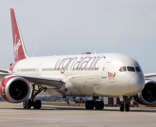 Virgin Atlantic και Trainline στο μικροσκόπιο για «κρυφές» χρεώσεις στις τιμές