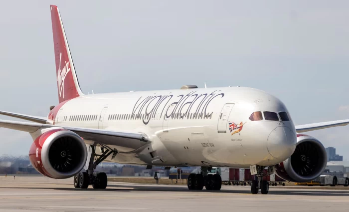 Virgin Atlantic και Trainline στο μικροσκόπιο για «κρυφές» χρεώσεις στις τιμές